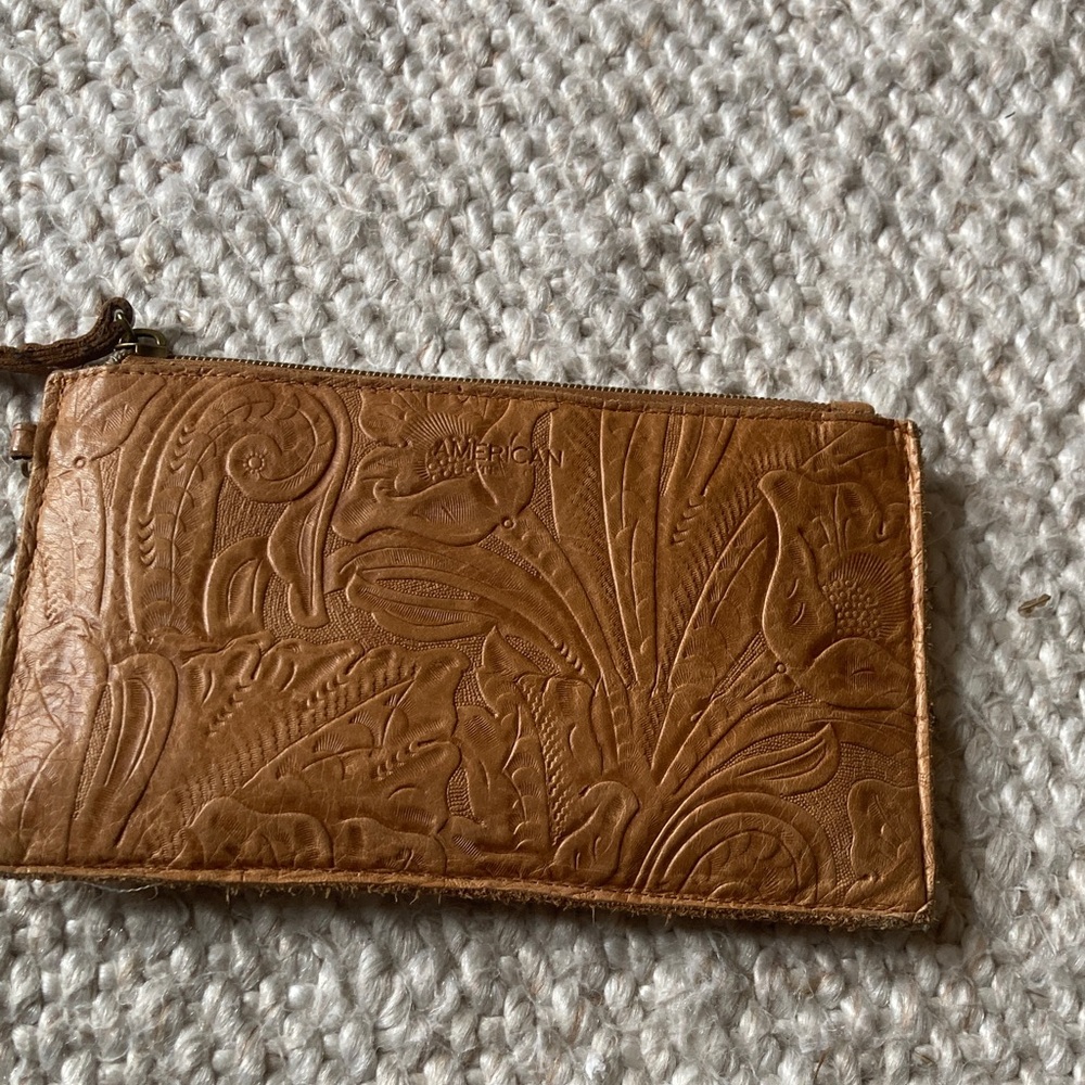 American Leather Co. Tan Embossed Leather Zip Wallet - Picture 2 of 10